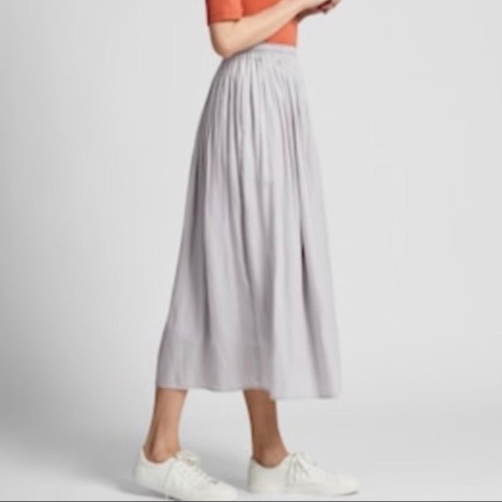 Uniqlo Satin Midi Skirt With Pockets